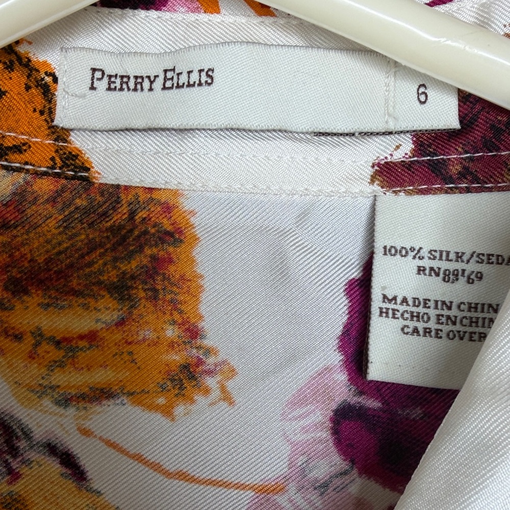 Perry Ellis 100% Silk White Blouse with Purple and Orange Floral Print Size 6 - Picture 4 of 9